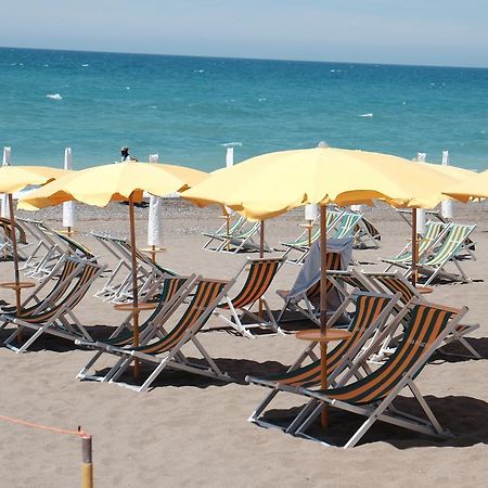 Camping Casa Di Caccia Marina Di Bibbona Exterior photo